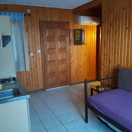 Wooden Nest Apartment Akhladheri Exterior photo