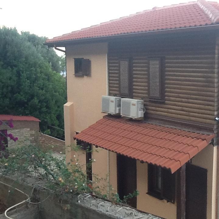 Apartment Wooden Nest Akhladheri